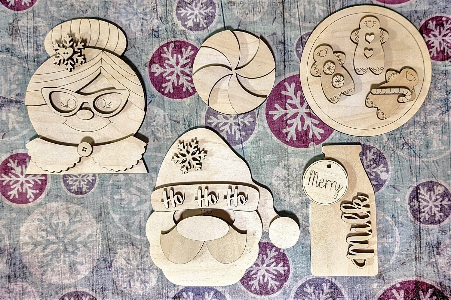 ​DIY Mr and Mrs Claus Tiered Tray Set