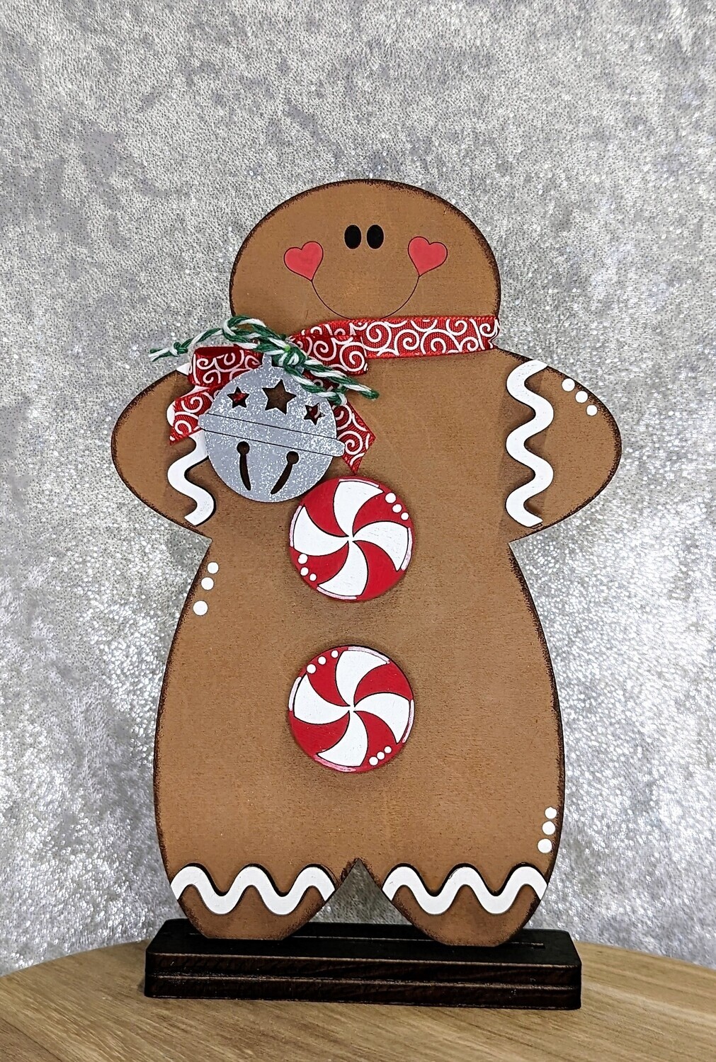 DIY Standing Holiday Gingerbread Man Shelf Sitter