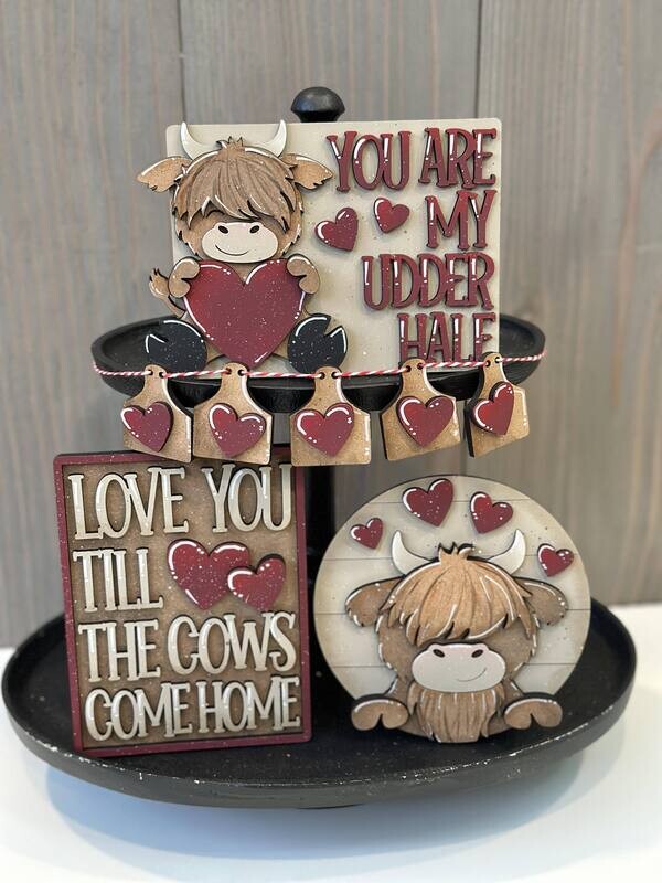 DIY Highland Cow Valentine QE Tiered Tray Set (Unpainted/Unglued)