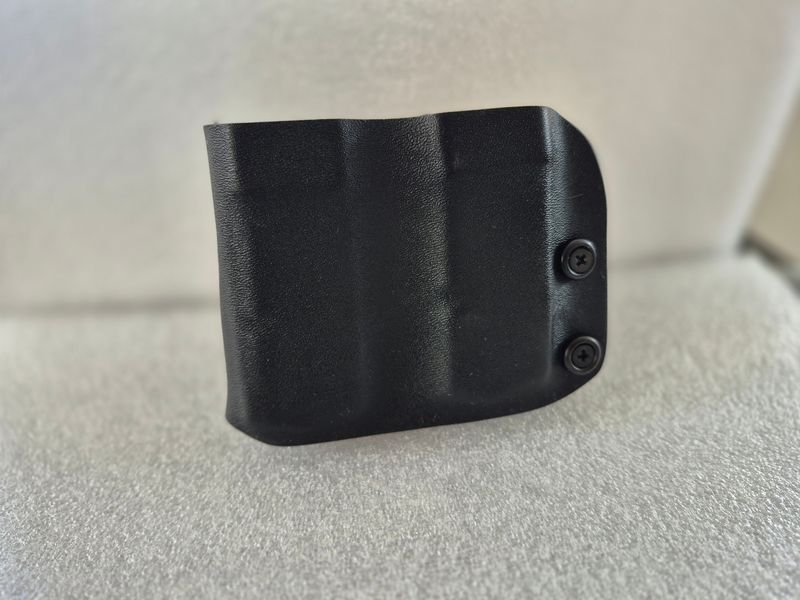 Double Mag Pouch Black -Outside Glock 17/19/22 Double Mag Pouch Black -Outside Glock 17/19/22