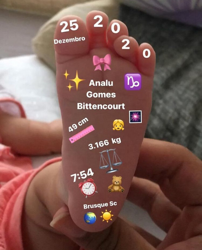 arte dados pezinho bebê