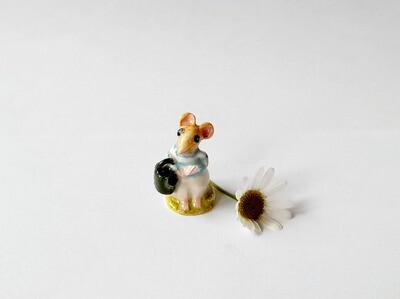 Mouse with Watering can