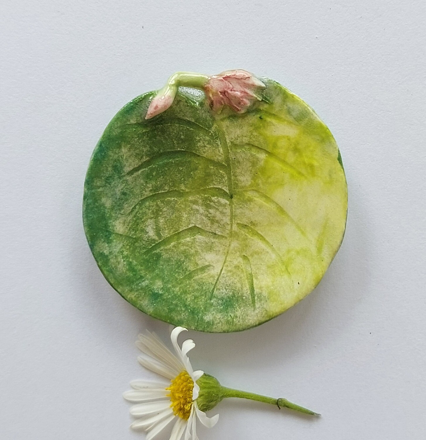 Water lily  Plate