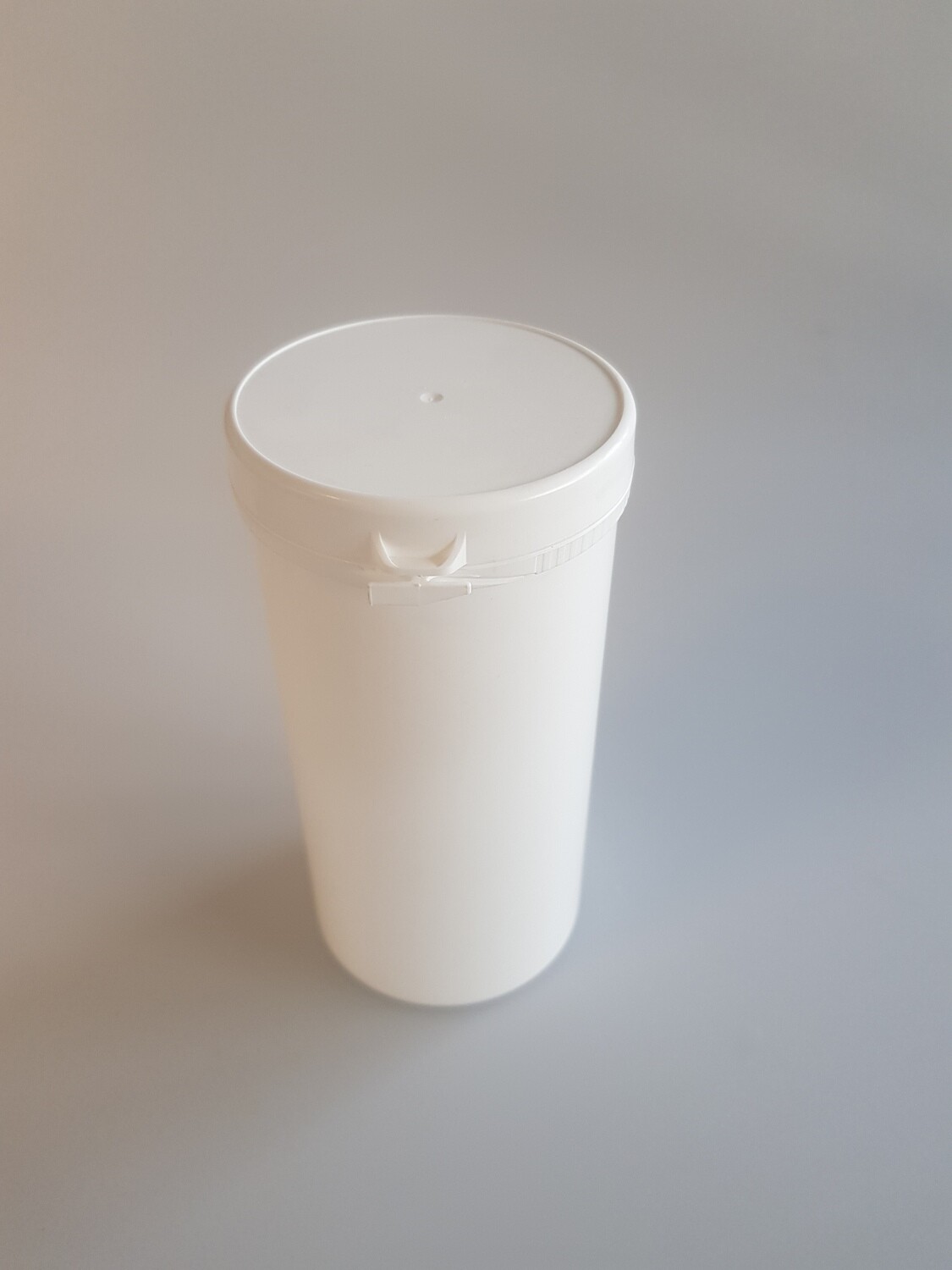 650ml plastic PP potten met klepdeksel, wit