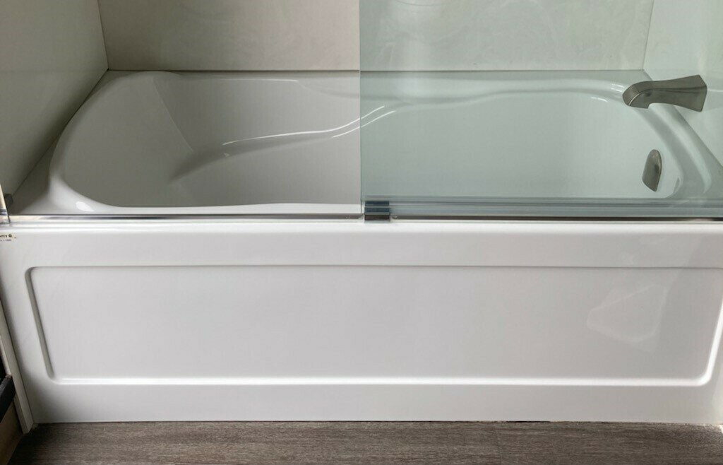 Longevity Advantage soaker tub