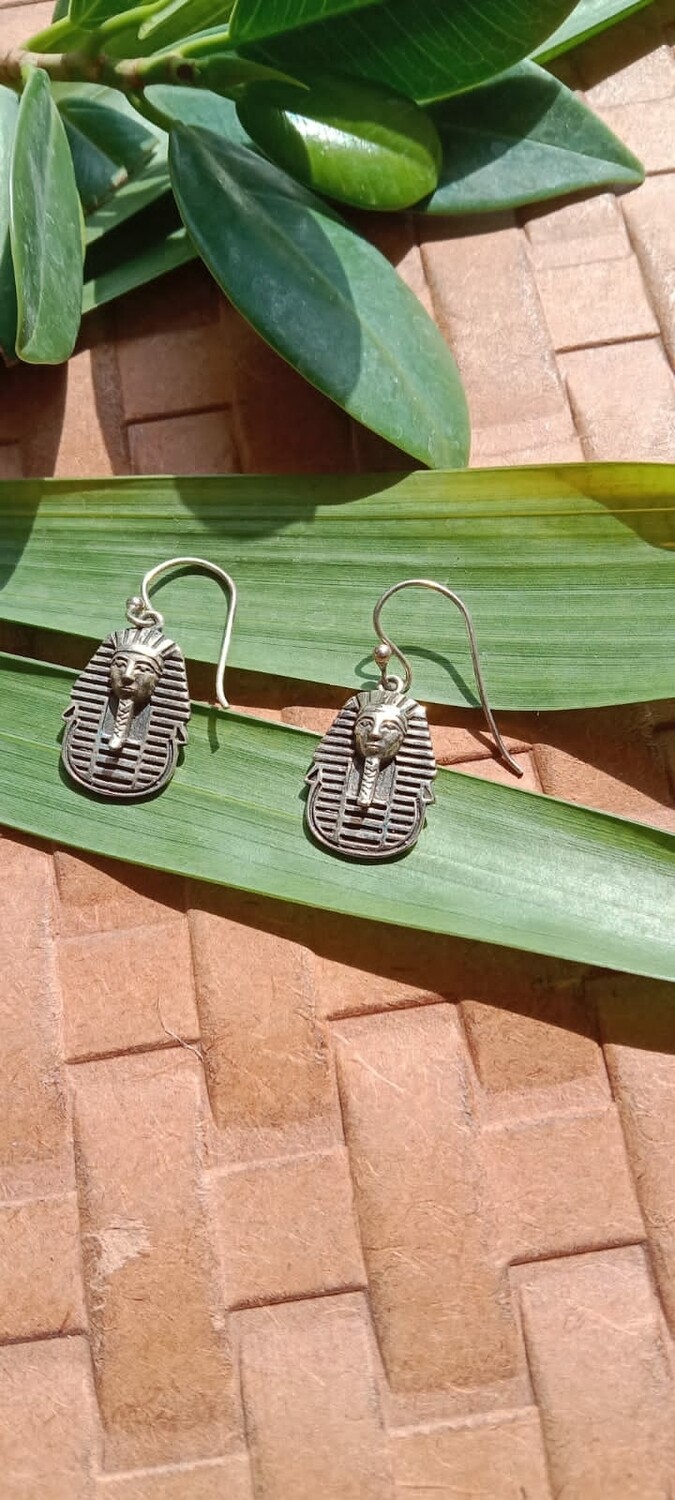 Pretty Egyptian designs Earrings in 92.5 Silver for everyday wear 
