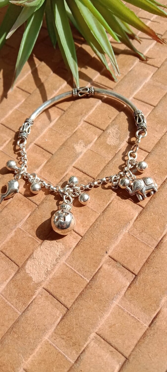 Charms Bracelet in 92.5 Stunning ghoonghroos