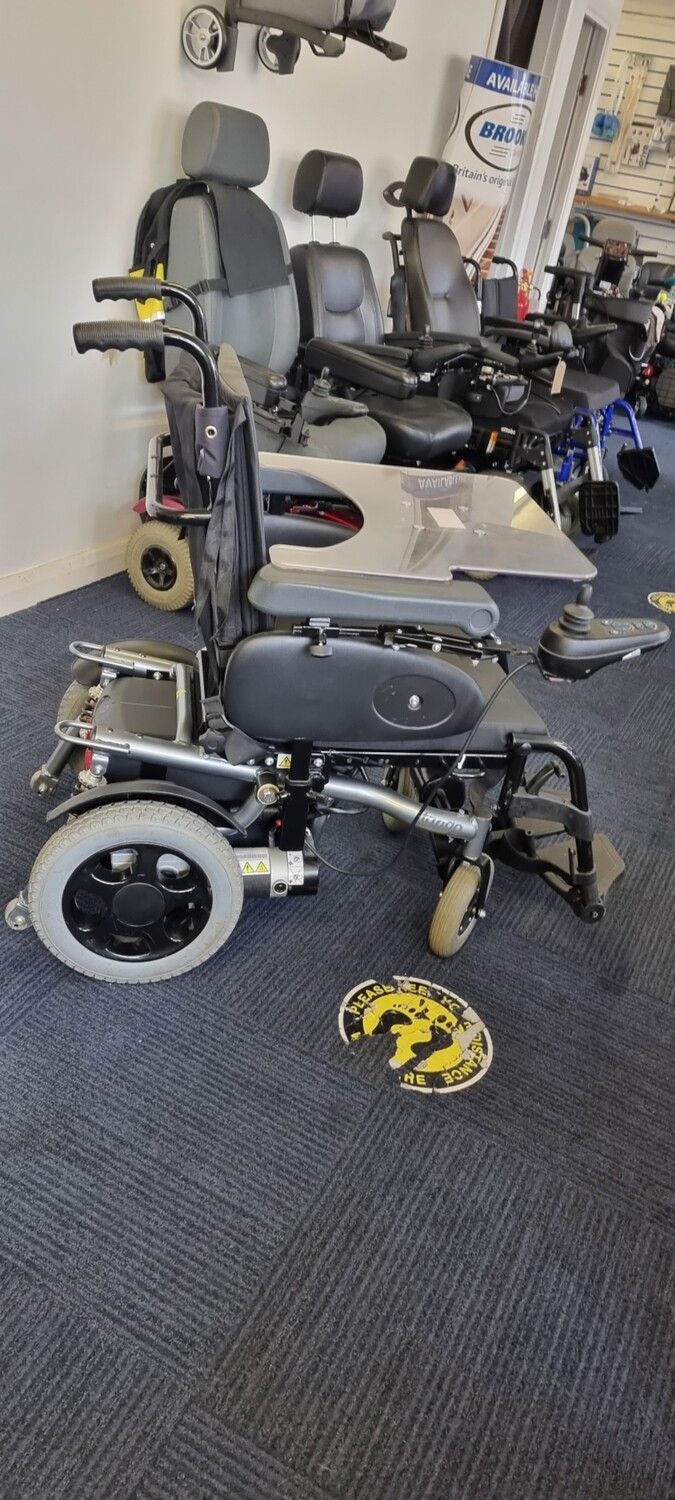 Approved Used Quickie Tango with Table and Power Recline