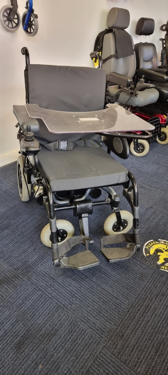 Approved Used Quickie Tango with Table and Power Recline