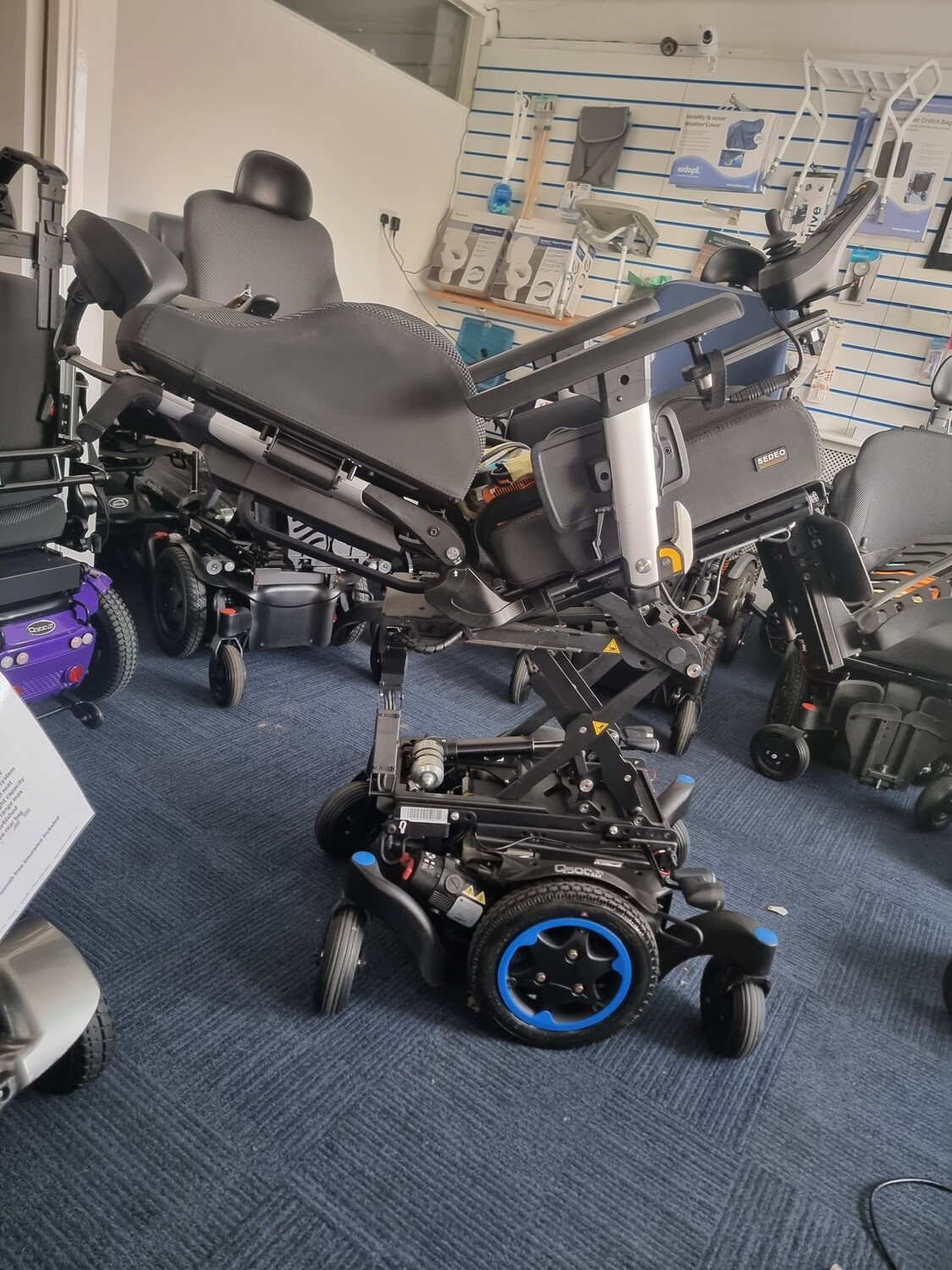Quickie Q500 m Power Lift and Tilt and back Recline 6mph New Batteries 102