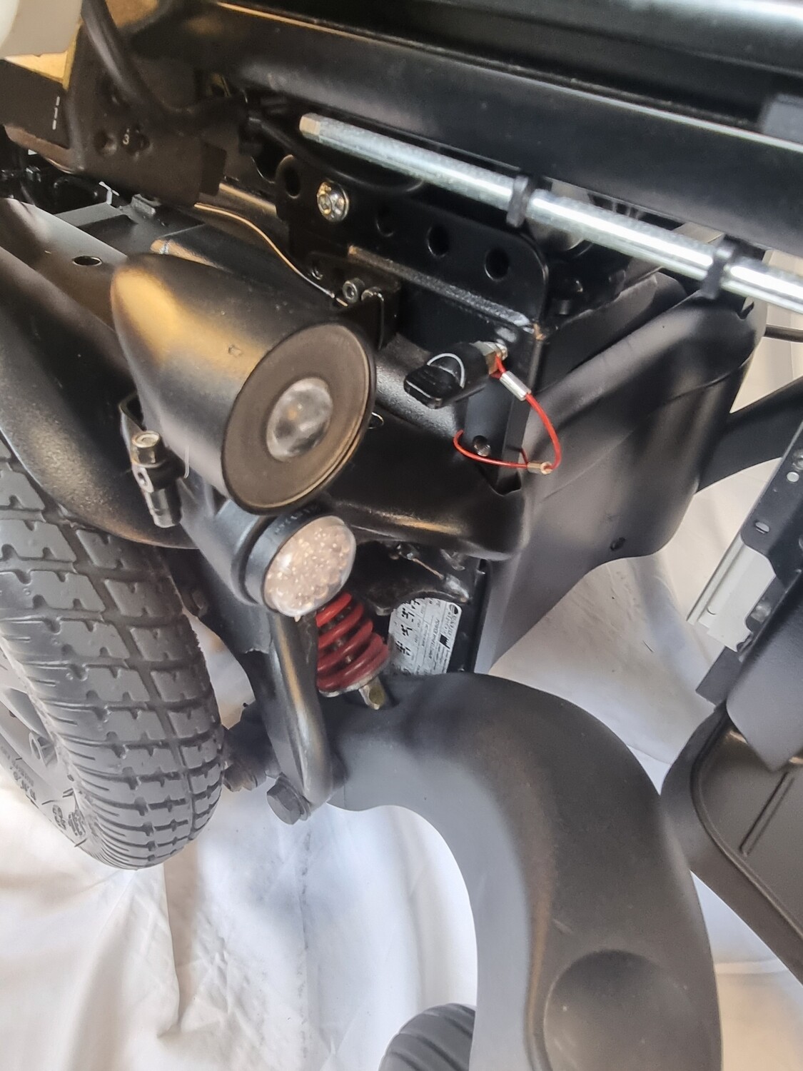 Quickie Q500 m Power Lift and Tilt 6mph New Batteries