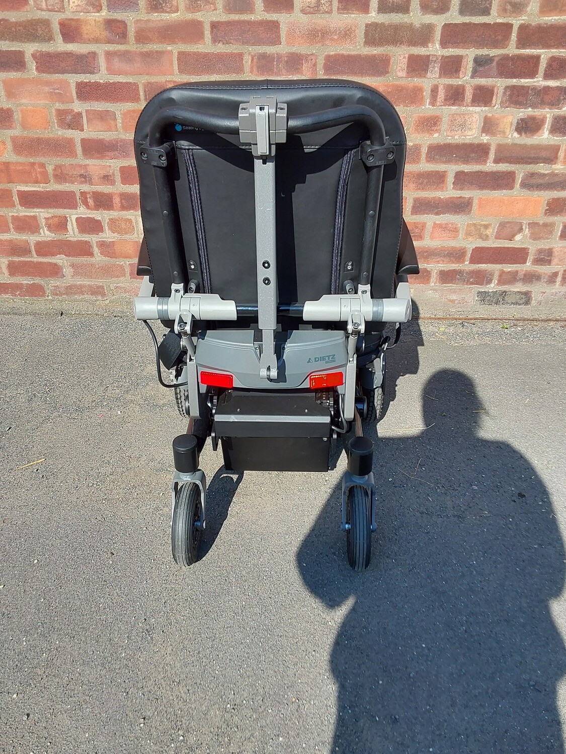 Dietz Sango F Advanced Powered Lift and Tilt in Space