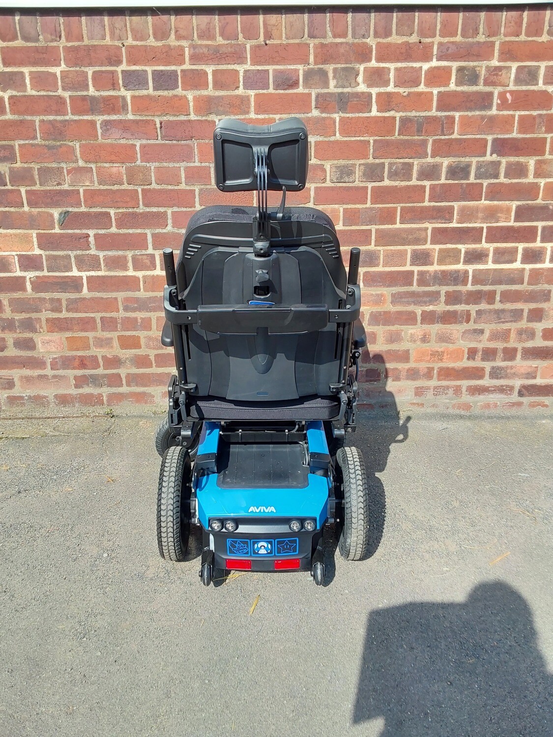 Invacare Aviva RX40 Power Tilt new batteries and warranty 6mph