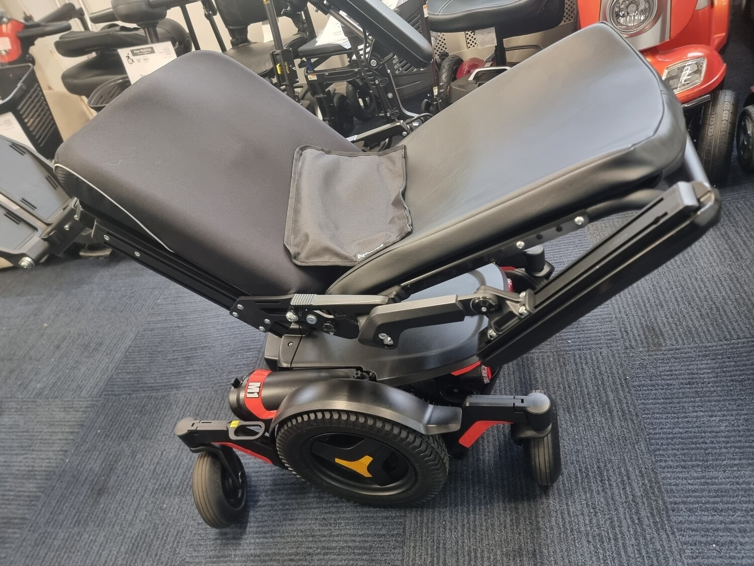 Permobil M1 as new with Tilt and warranty EX DEMO