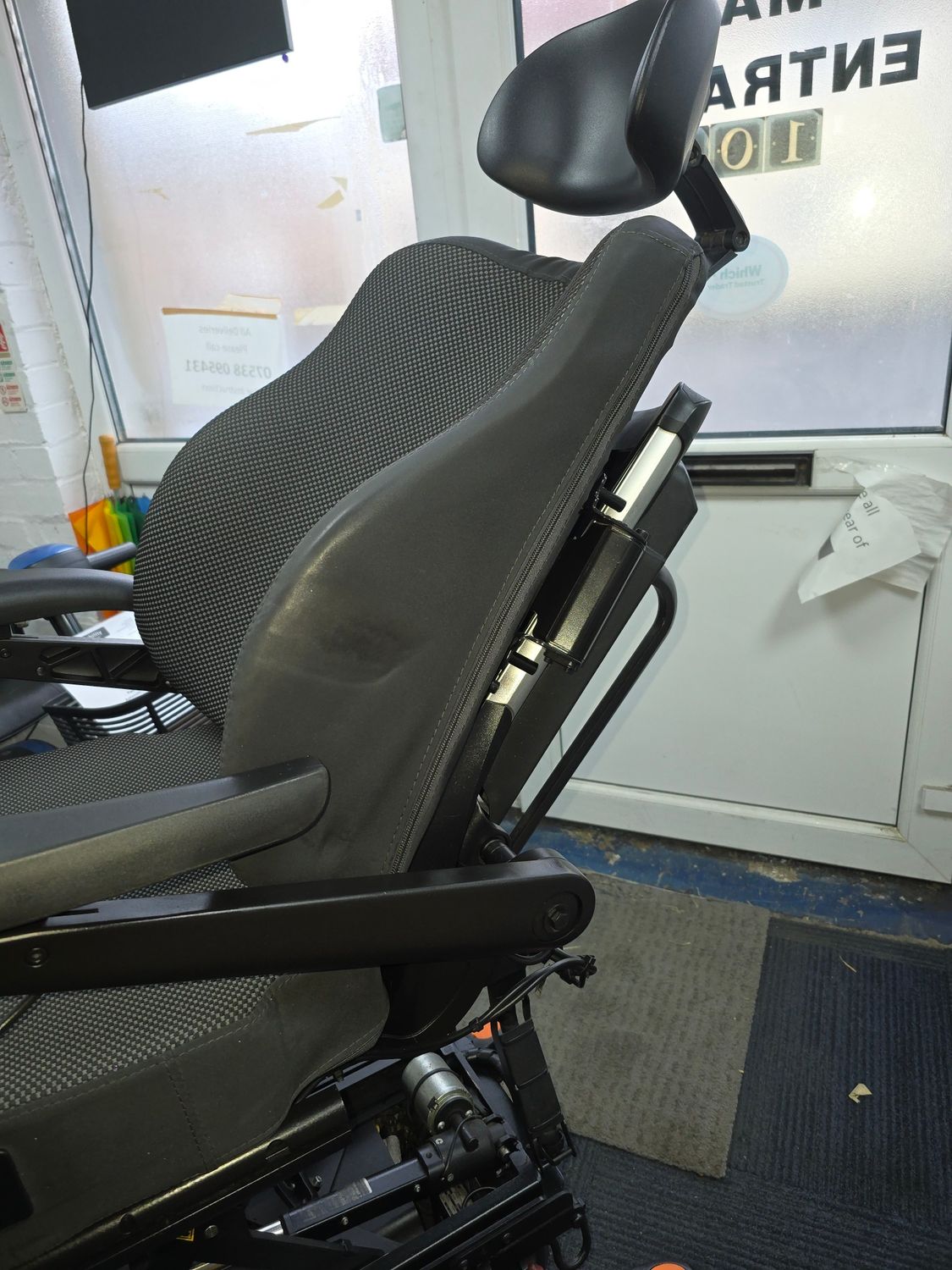 SUNRISE QUICKIE Q700 M 6MPH ELECTRIC EVERYTHING POWERCHAIR ELECTRIC WHEELCHAIR