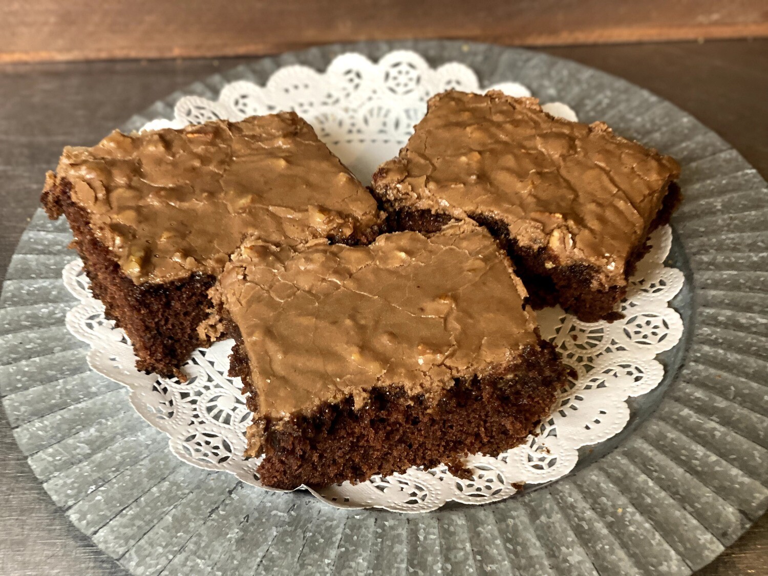Cakes, Flavor: Chocolate Sheath w/ pecans, Serving Size: 9x13 (8 pieces)