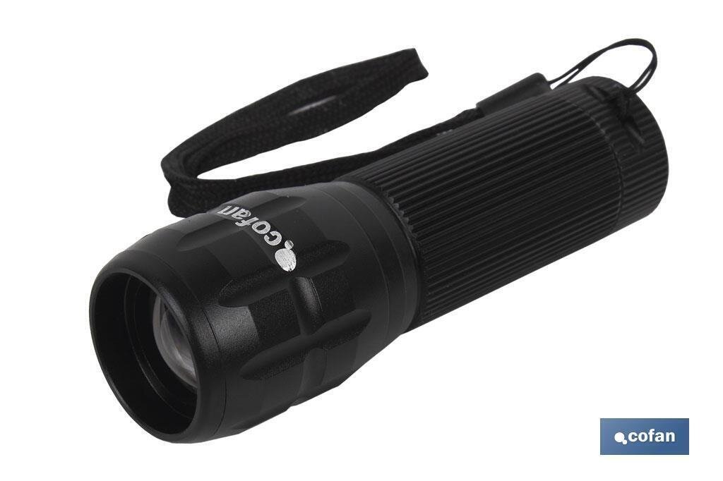 LINTERNA LED ALUM. "ZOOM" LED 120LM �3 X12 CM