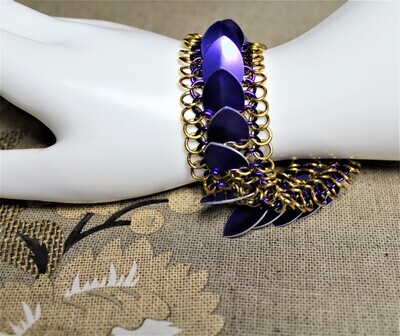 Blue Scale Chainmail Bracelet