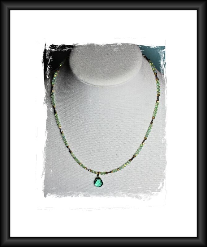 Green Teardrop Beaded Necklace Set