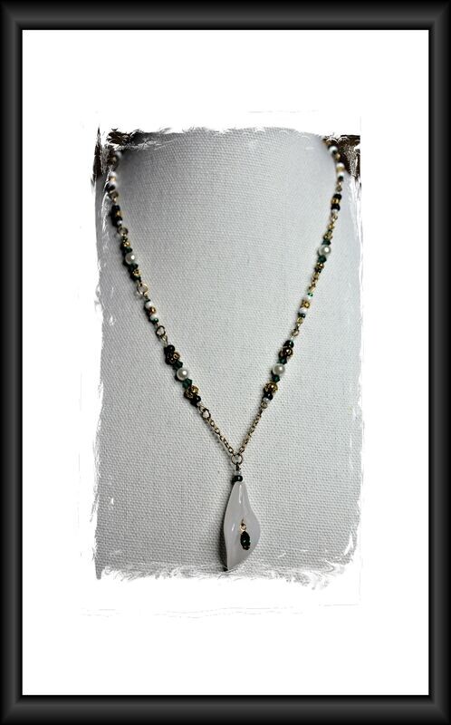 White Lily with Emerald and Gold Necklace