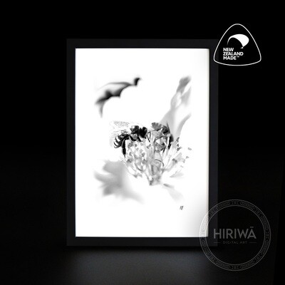 Pī Mīere | Honey Bee (Print)
