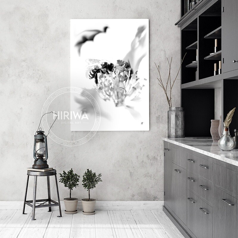 Pī Mīere | Honey Bee (Canvas)