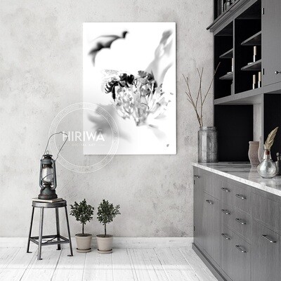 Pī Mīere | Honey Bee (Canvas)