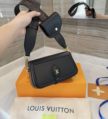 LV Travel Shoulder