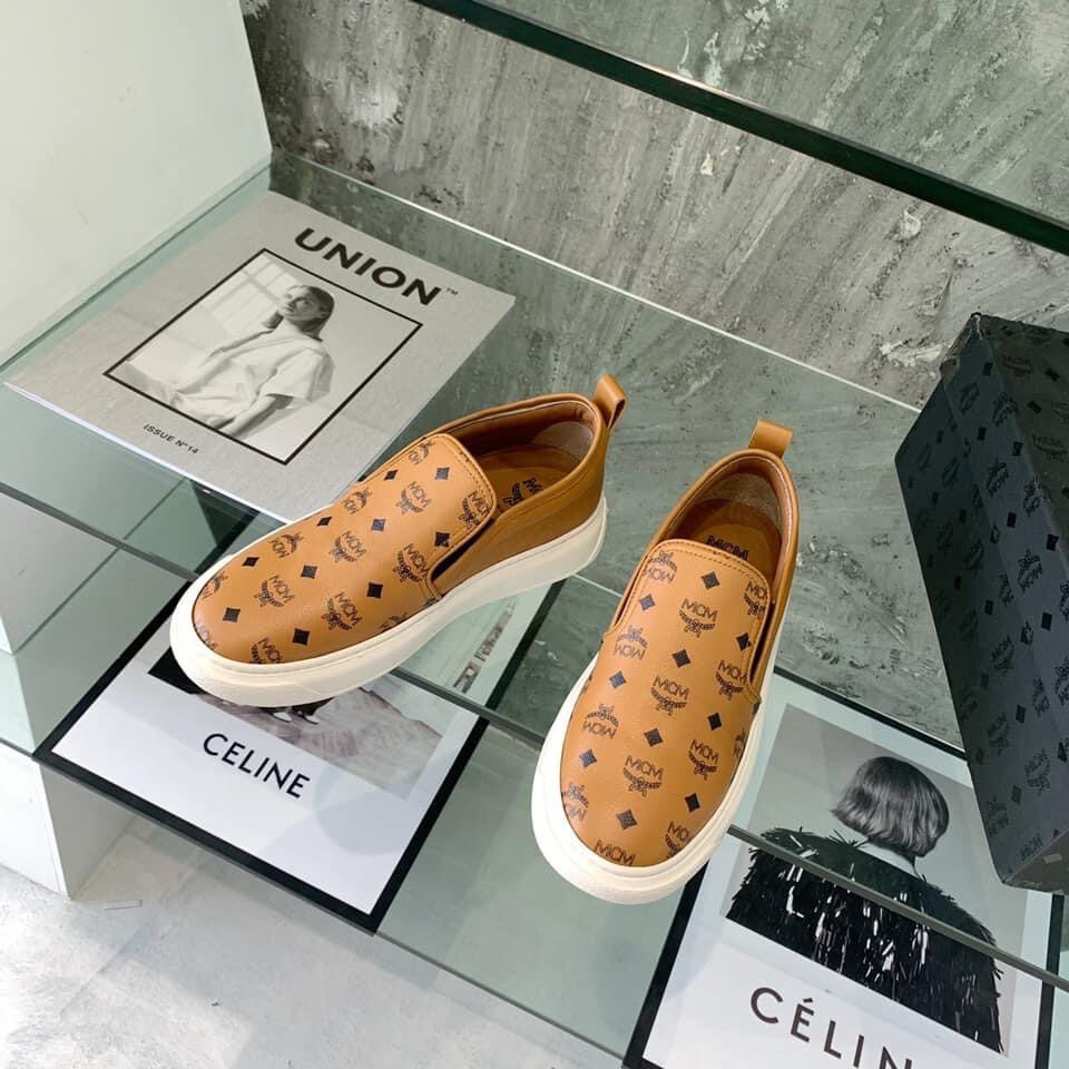 MCM Canvas