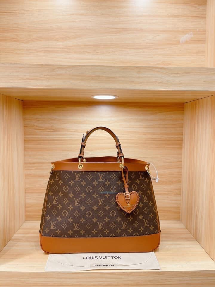LV Monogram Tote