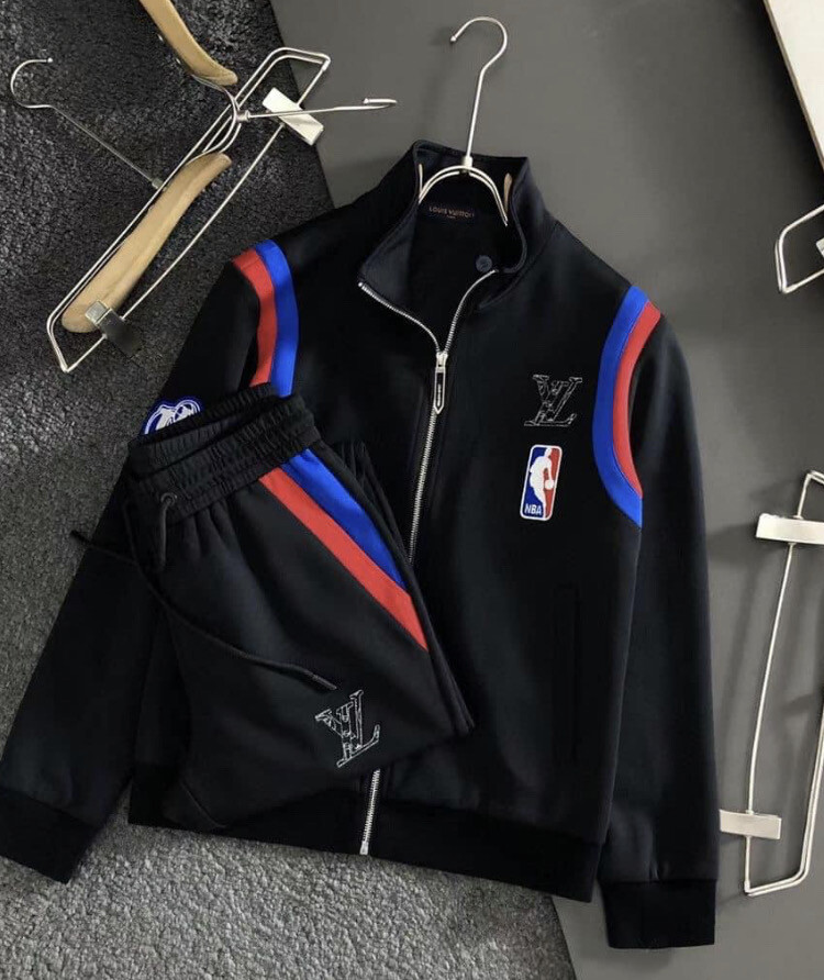 LV Suit