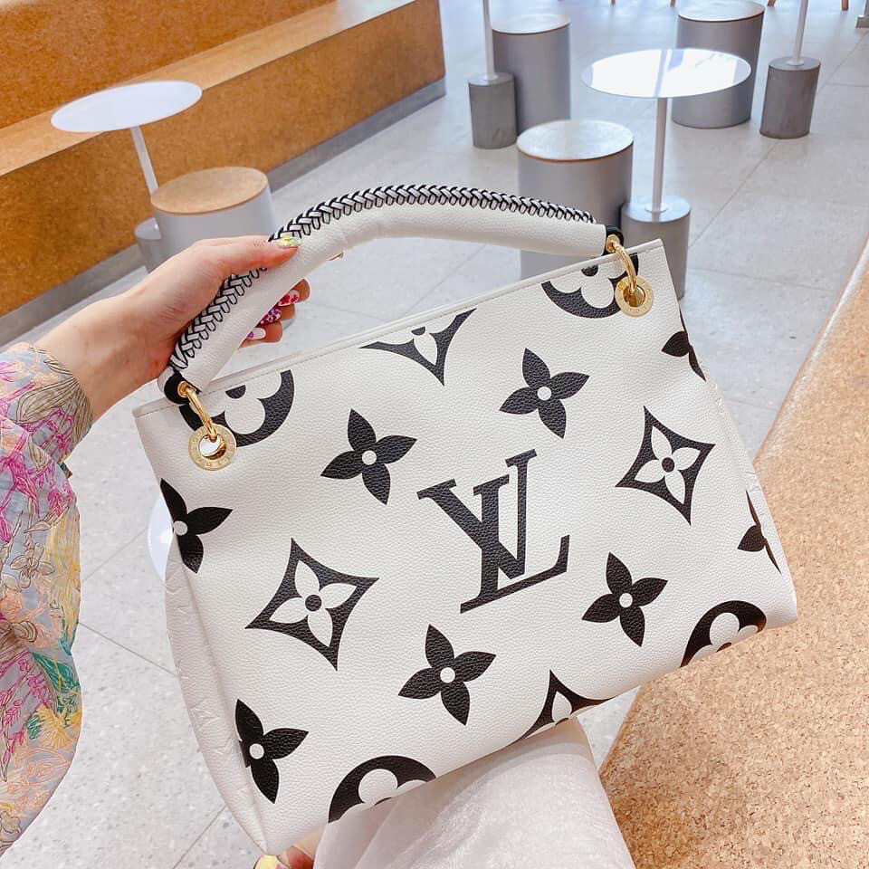 LV Artsy