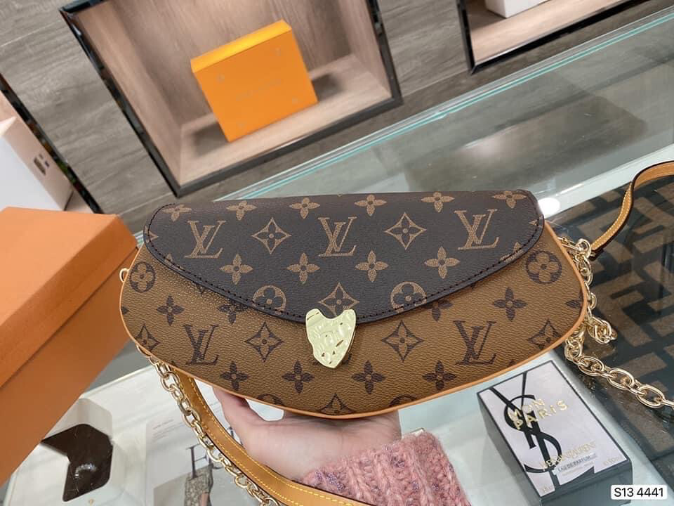 LV Pochette Vintage