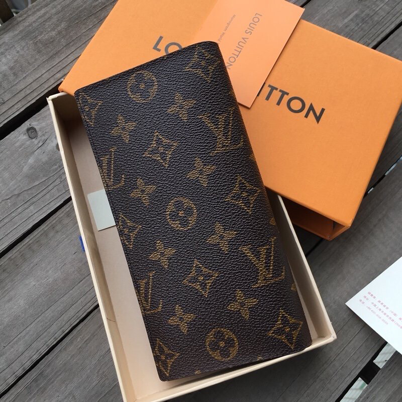 LV Wallet Signature Edition