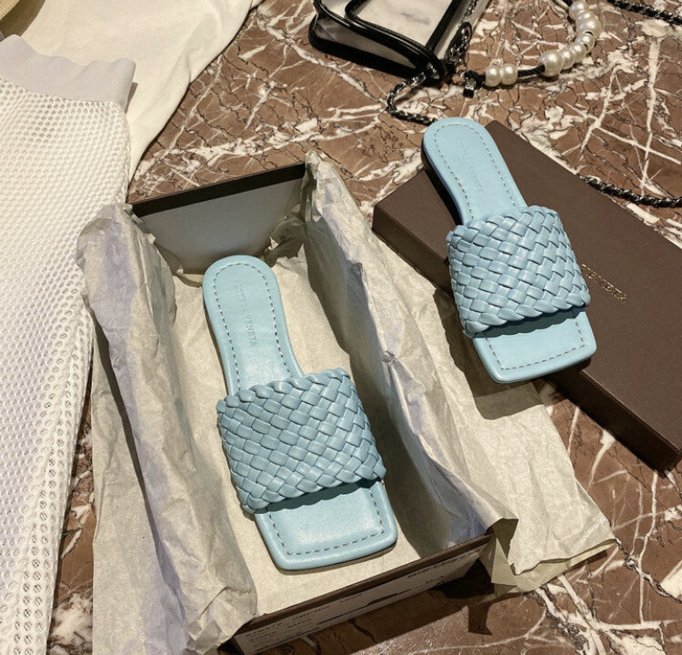 Bottega Slides