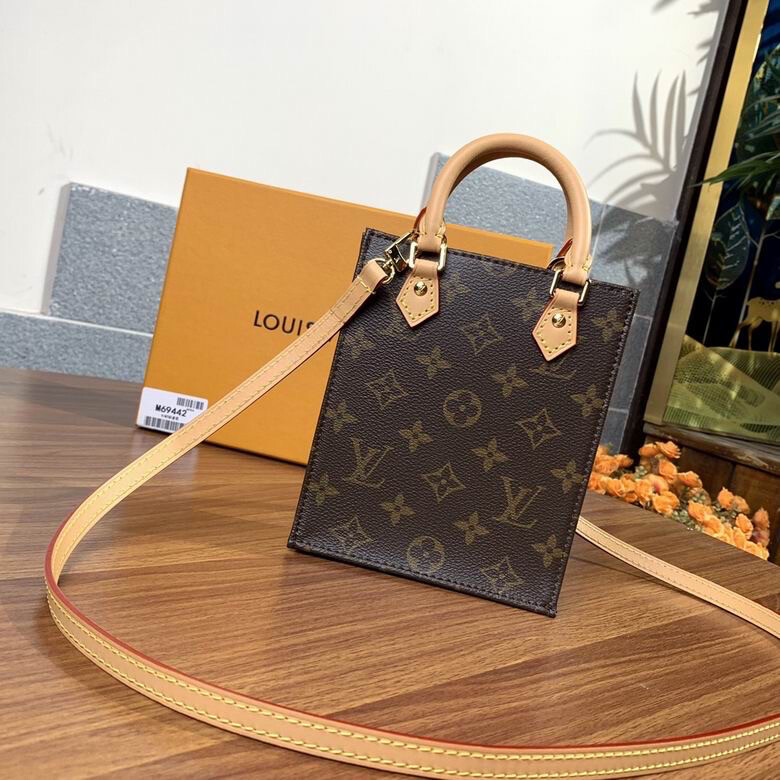 LV Tote