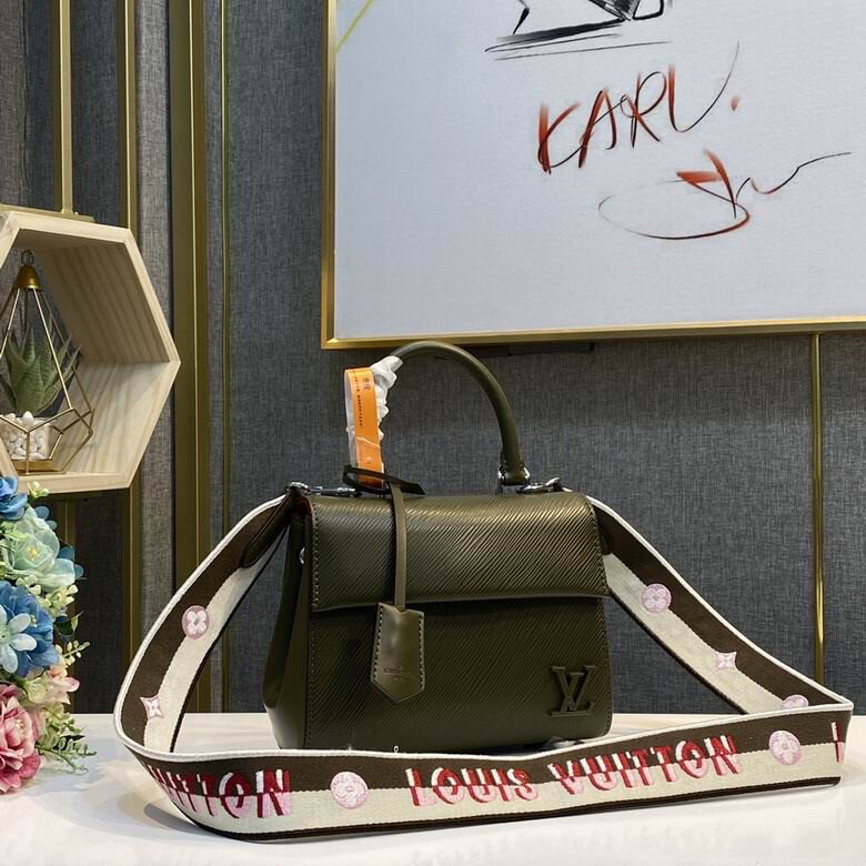 LV Tote