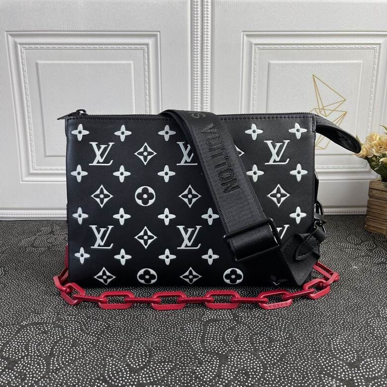 LV Coussin