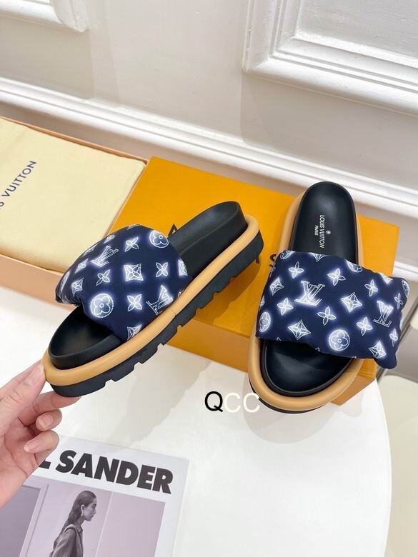 LV Padded Slides