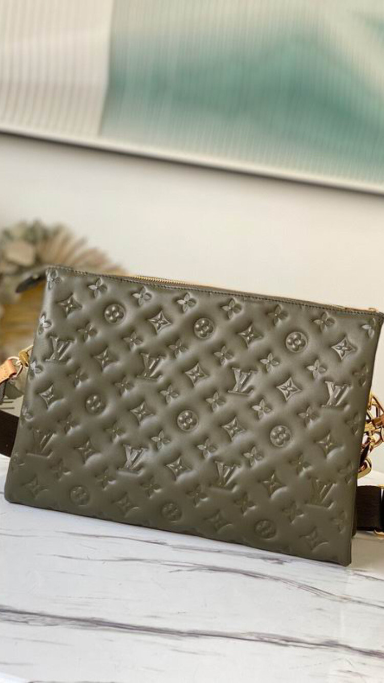 LV Coussin