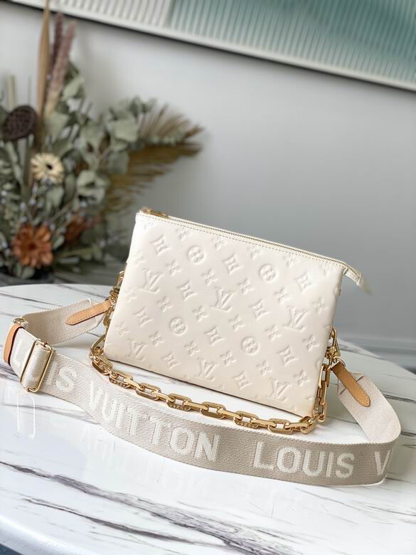 LV Coussin