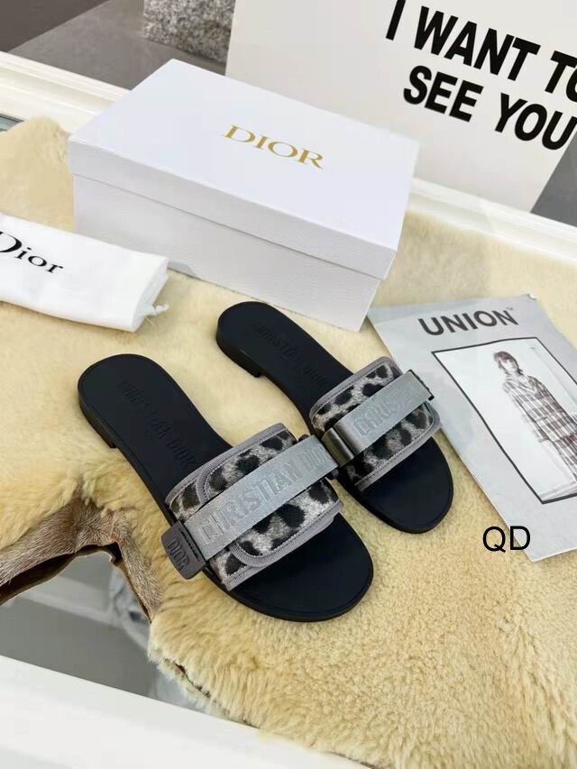 Dior Slides