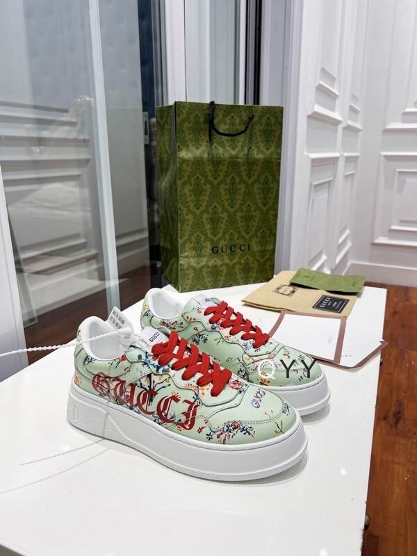 Gucci Sneakers
