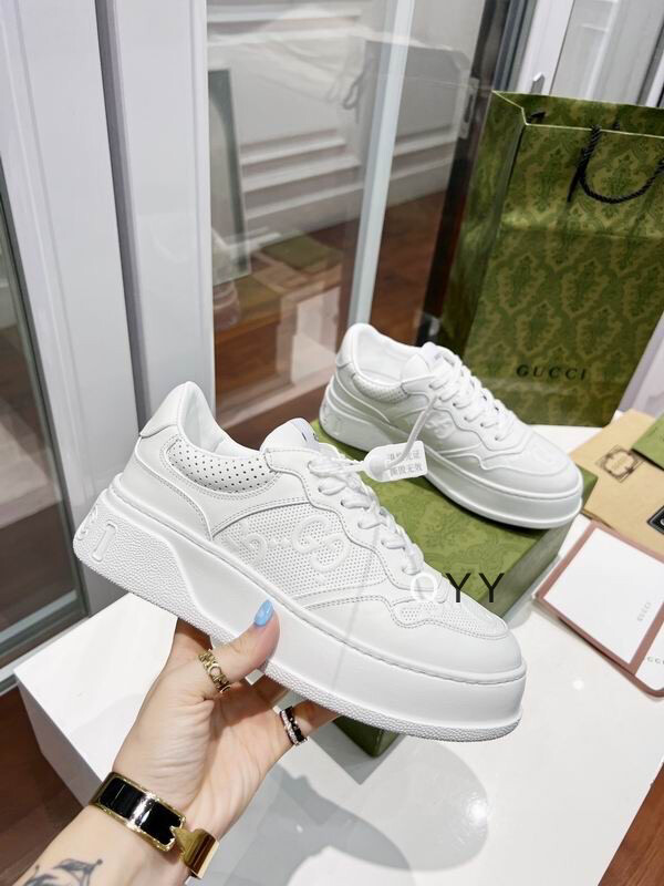 Gucci Sneakers