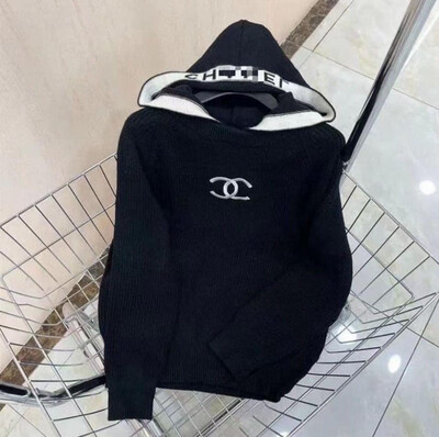 Chanel Pullover