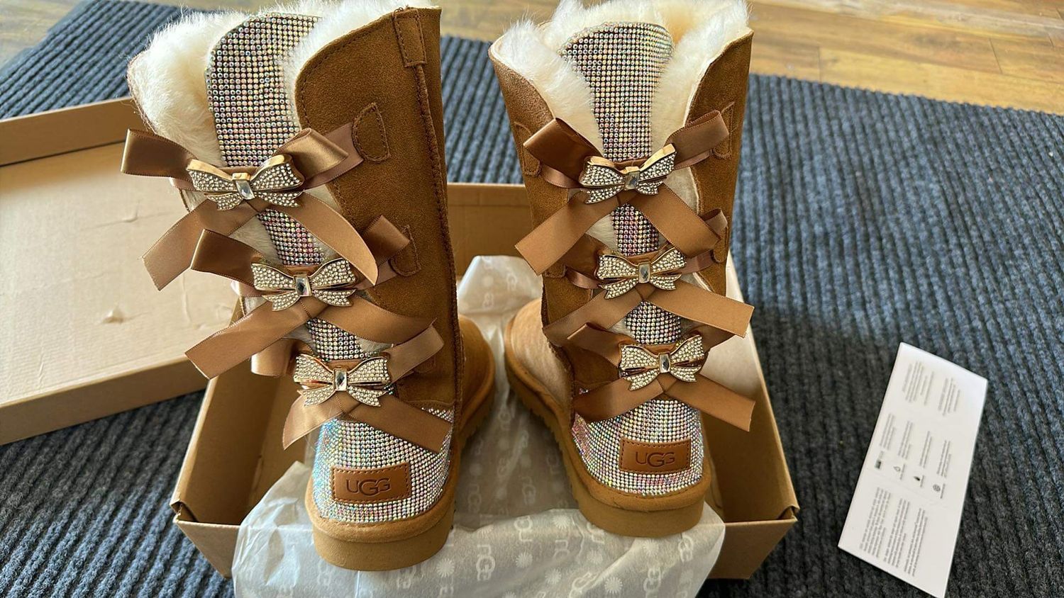 Uggs 3 Bailey Bow