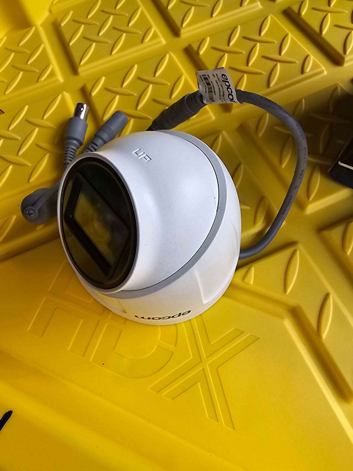 EPCOM – Modelo E8TURBOG2/A audio CAMERA – Tecnología TURBOHD / HD-TVI