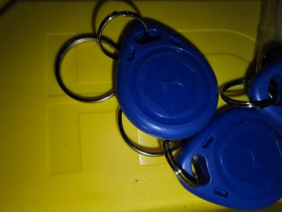 Llaveros RFID 125kHz – Tipo Keyfob (EM / Proximidad)
