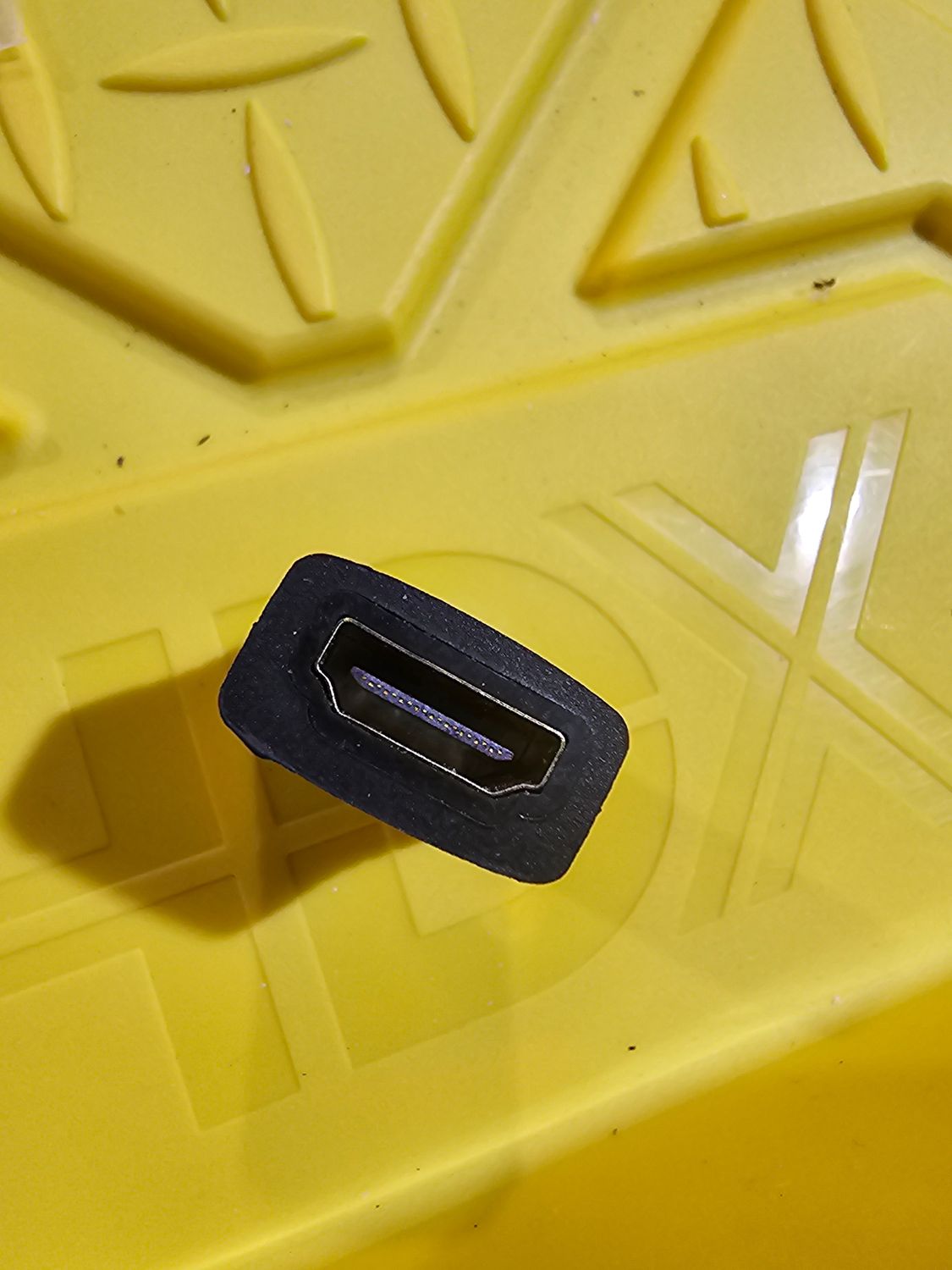 Acoplador HDMI hembra a hembra (HDMI F–F).