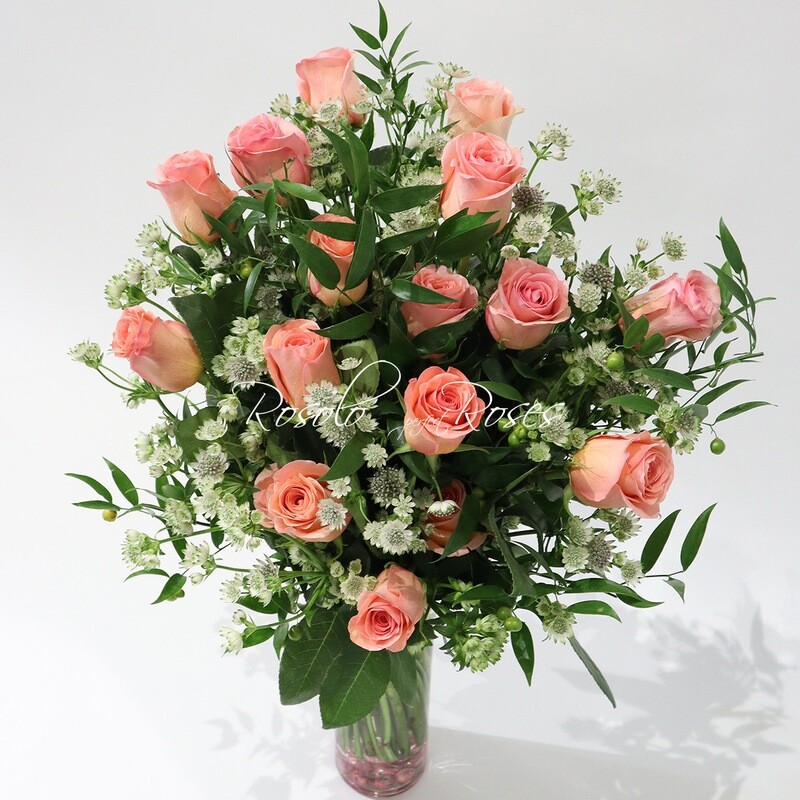 Bouquet de roses pastelles, une face.